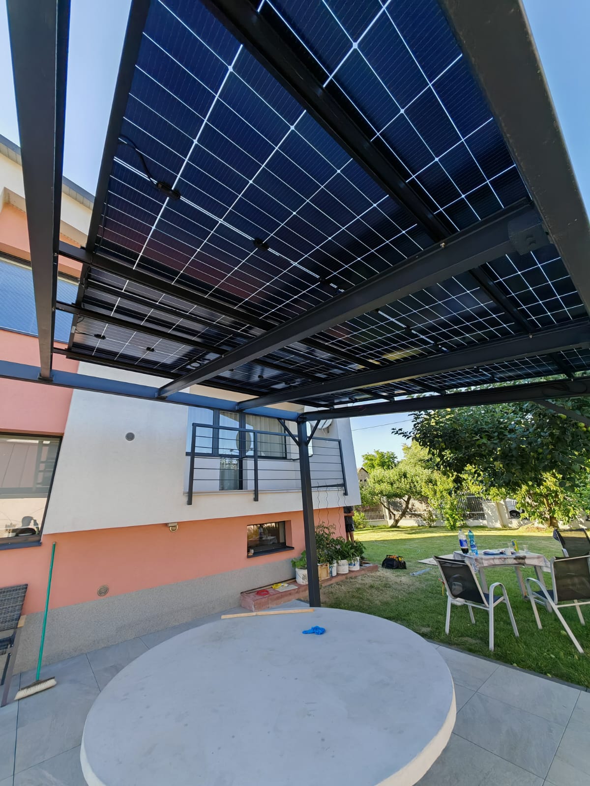 Fotovoltaické panely na střeše